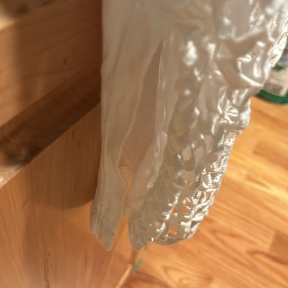 XCVI size small, white crochet tunic top/cover-up on the beach sleeveless - Picture 5 of 7